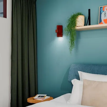 Edgar Vicat - Porte De Versailles * Paris